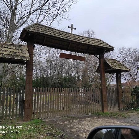 Отель Dom Argyelus - Argyelus Haz - Fesztypark Martovce Экстерьер фото